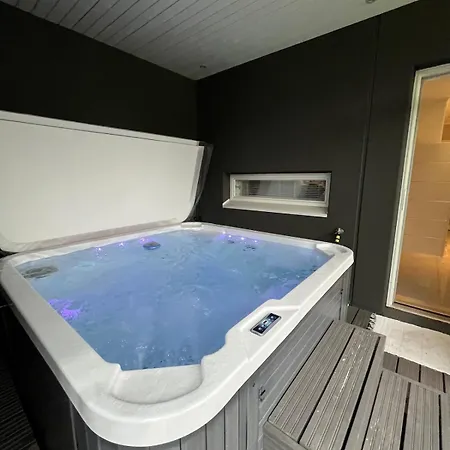 Lumi Villa